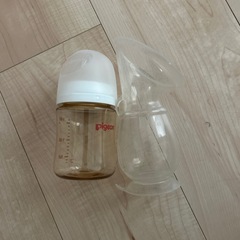 値下げ］さく乳器　哺乳瓶付の画像