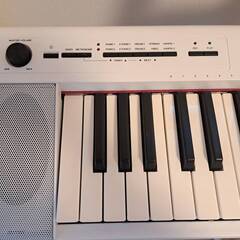 【美品】YAMAHA ピアジェーロ　piaggero np-32 ホワイト ★専用スタンド&椅子付きの画像