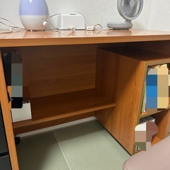 「受け渡者決定」キャスター付き勉強机と椅子のセットの画像