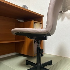 「受け渡者決定」キャスター付き勉強机と椅子のセットの画像