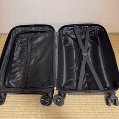 キャリーケースの画像