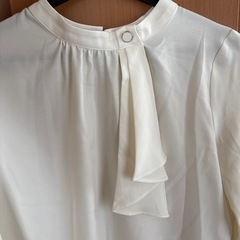 【新品未使用】レディースブラウス(Mサイズ)の画像