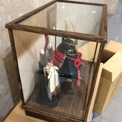 美品伊達政宗　 五月人形 兜　弓太刀付　10号　京華作　芳寿 ガラスケース入りの画像