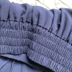 美品紺色パンツの画像