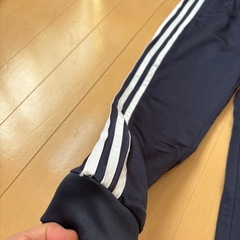 アディダス　ジャージ子供用130の画像