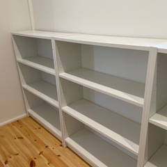 IKEAの本棚の画像