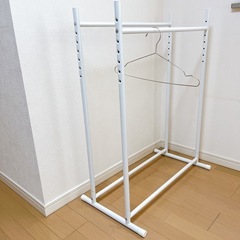 【無料】ハンガーラックの画像