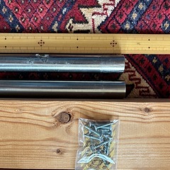 【ご相談中】【差し上げます】【DIY】2×4材とジョイント、ポールセットの画像
