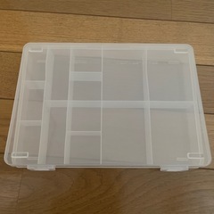 プラスチックケース　小物入れ