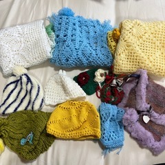 ⭐️無料　毛糸で作られた服　子どもの帽子　かばん　等