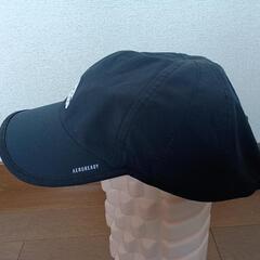 adidas AEROREADY 黒キャップの画像