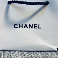 CHANEL ミニ紙袋とミニギフトBOX ※難ありの画像