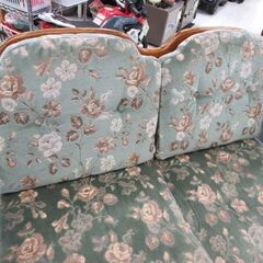 2人掛けソファ 幅116×奥行69×高さ81cm グリーン系 木製フレーム レトロ 2P 家具 長椅子 苫小牧西店の画像