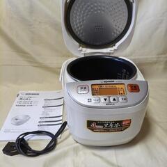 象印 ZOJIRUSHI マイコン炊飯器 1升 極め炊き ホワイ...