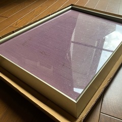 銀色額縁の画像
