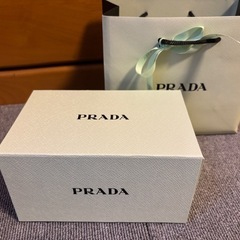 ★PRADA  ショッパーとギフトボックス