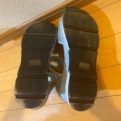 EVOL　イーボル　スポーツサンダル　グリッター　グレーの画像
