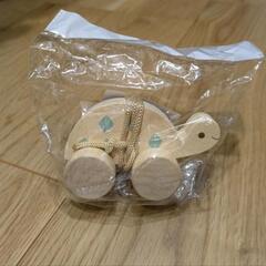 新品未使用　木製カメ型おもちゃ
