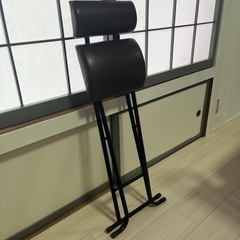 折りたたみ椅子の画像