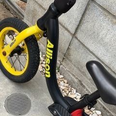 ストライダー キックバイク 黄色 アリソン allisonの画像