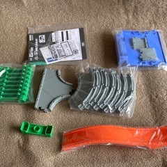 【トミカ】 くみたてかんたん! くるくる峠どうろセット(オマケのトミカ付き)の画像