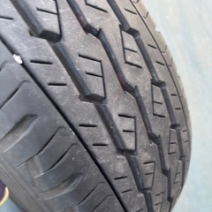 ブリヂストン15インチタイヤ、バン、商用車
の画像