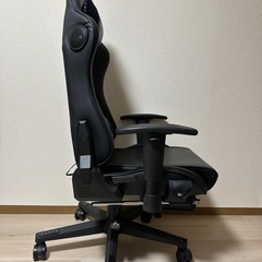 ゲーミングチェアの画像