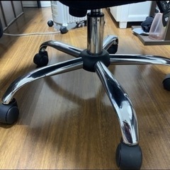 デスクチェアー　ナフコ購入　4年使用の画像