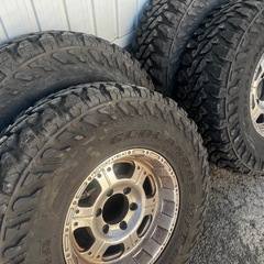 YOKOHAMA LT285/75R16 4本　ホイール付き　サバーバンの画像
