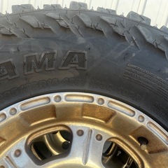 YOKOHAMA LT285/75R16 4本　ホイール付き　サバーバンの画像
