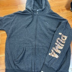 PUMA パーカーの画像