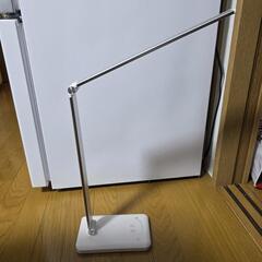 デスク用スタンドライト　充電式の画像