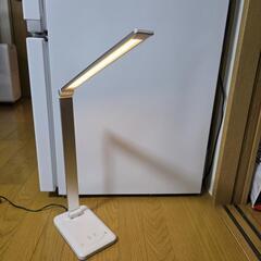 デスク用スタンドライト　充電式の画像