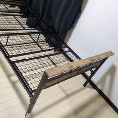 ニトリ　シングルベッドフレームとマットレスの画像