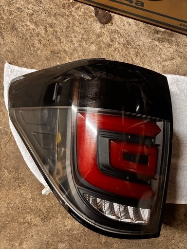 クリスタルアイテールランプ