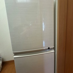 シャープ 冷蔵庫137L (SJ-D14E-W)