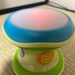 光るにぎやかドラム