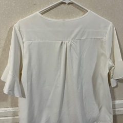 新古　トップスの画像