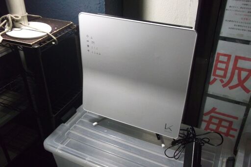 KALTECH カルテック ターンドケイ 光触媒除菌脱臭機 KL-W01 2020年製とスタンド　破損なしです。本体と取説です。