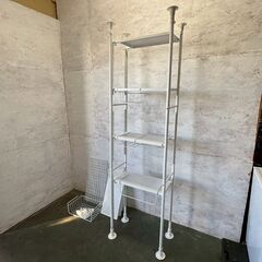 【ジモティ限定特価】突っ張りスチールラック ホワイト 4段 高さ...