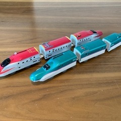 プラレール　S-03 E5系 新幹線 はやぶさ（連結仕様）、S-...