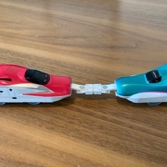 プラレール　S-03 E5系 新幹線 はやぶさ（連結仕様）、S-14 E6系 新幹線 こまち 連結仕様の画像