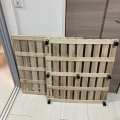 ヒノキすのこ　キャスター付き1枚と板のみ1枚