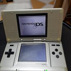 NintendoDS初期型の画像