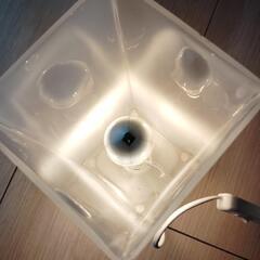 【IKEA】間接照明　オレンジ色　寝室ライト　特殊電球の画像