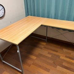 L字型デスク ゲーミングデスクにもの画像