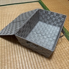 蓋付きカゴの画像