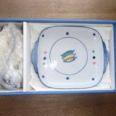 やすらぎの器　お皿3枚　ソースポット（？）とスプーン　カレー？の画像