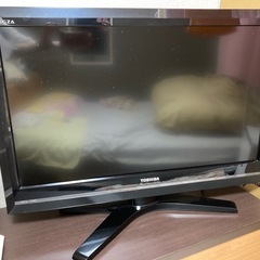 TOSHIBA 32型テレビ
