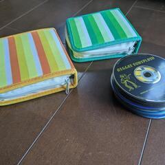 CDたくさんとCDケース２つ